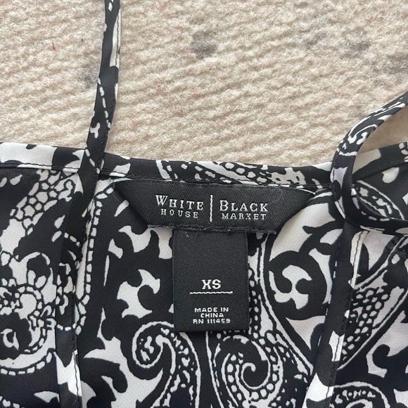 WHITE HOUSE BLACK MARKET TANK TOP - Picture 2 of 2